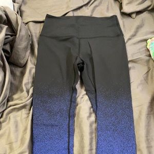 Lululemon Ombré Wunder Under size 8 EUC